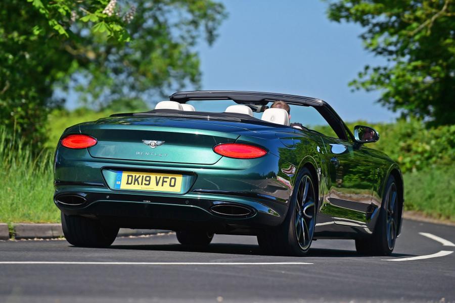  Bentley Continental GT Convertible First Edition 2019 года  (UK) (фото 4 из 22)